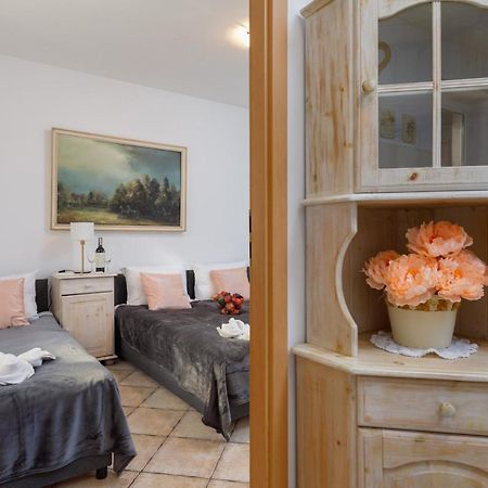 Apartment With Veranda Torunska Pobierowo By Noclegi Renters Kültér fotó